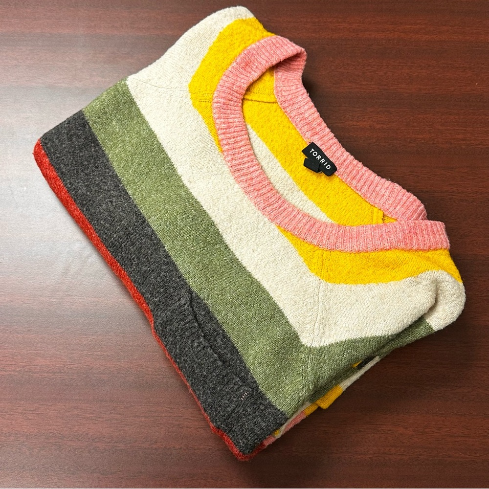 Torrid Multicolor Striped Crewneck Sweater Womens‎ Size 4 Acrylic Blend Details